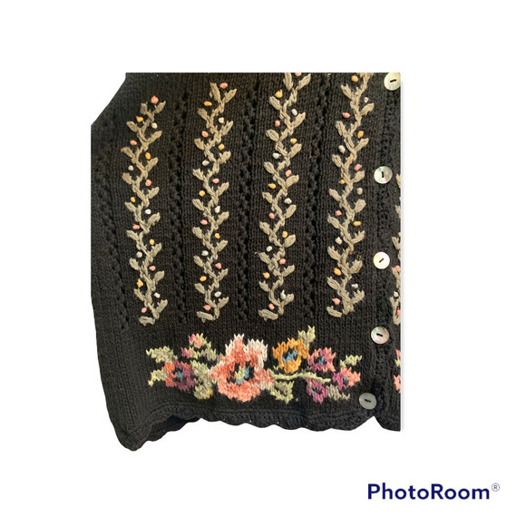 PORTRAITS by Northern Isles MEDIUM Ladies Hand Knitted Floral Vine Vest STUNNING - Picture 4 of 6